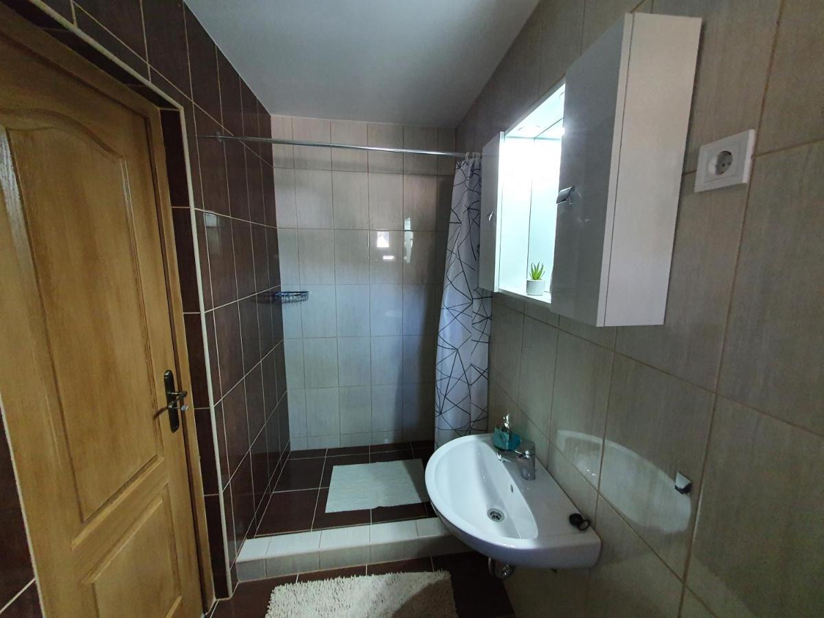 Reteskert Vendeghaz Es Apartman ベーラパットファールヴァ エクステリア 写真