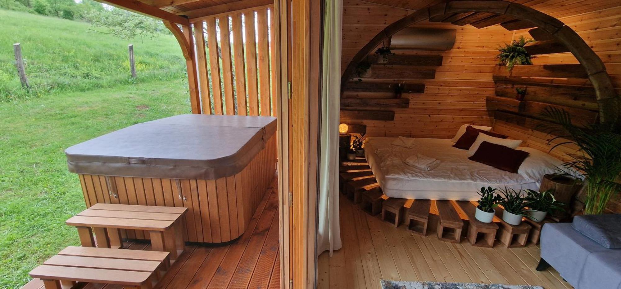 Reteskert Vendeghaz Es Apartman ベーラパットファールヴァ エクステリア 写真